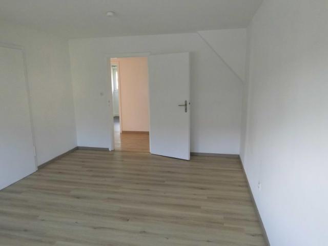 Dachgeschosswohnung mieten in Stuttgart, Baden-Württemberg