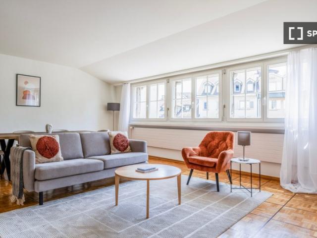 Wohnung mieten in Einigen, Zürich