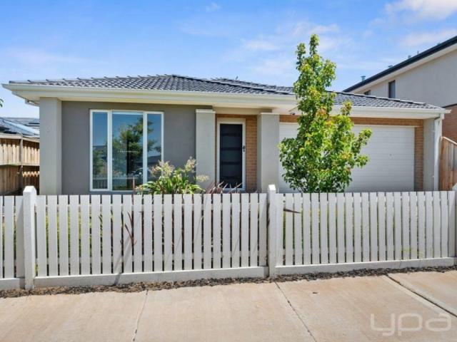 House for rent in Bridgefield, Melbourne