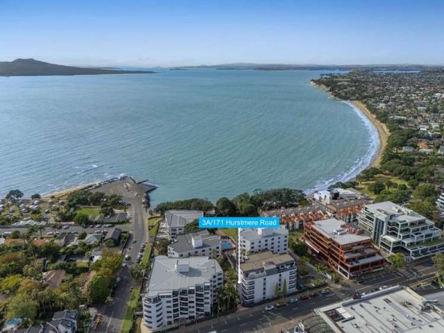 Apartment for sale in Takapuna