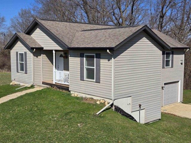 House for sale in Apple River, Illinois