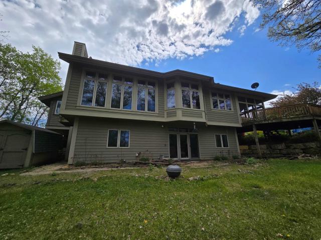 House for sale in Apple River, Illinois