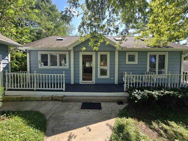 House for sale in Apple River, Illinois