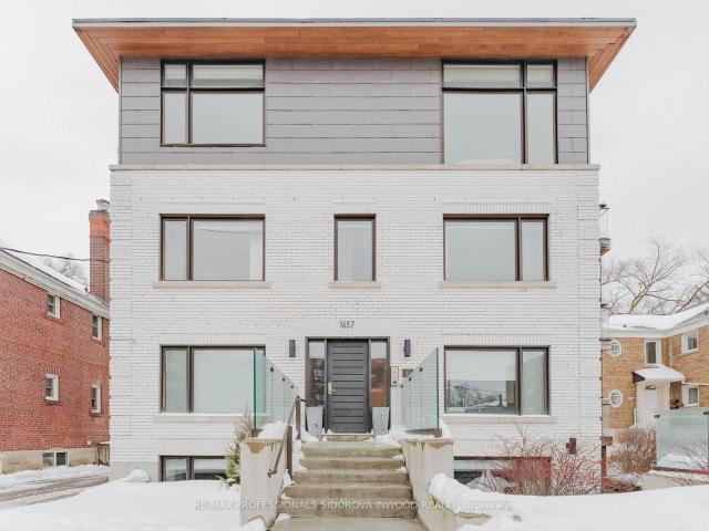 Condo for sale in Toronto—St. Paul's, Toronto