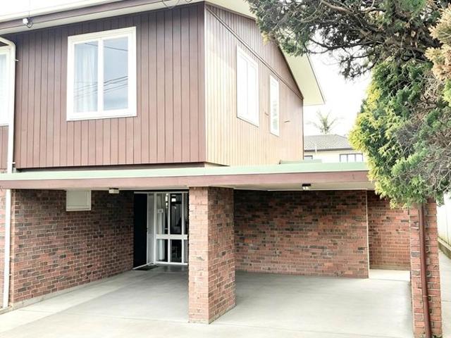Apartment for rent in Three Kings, Oroua County