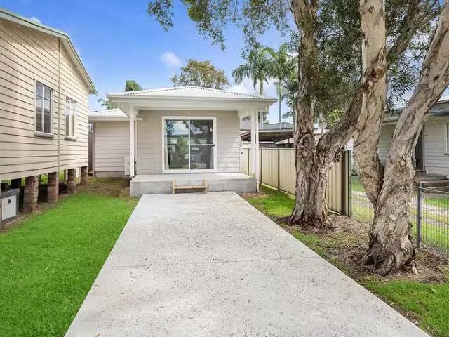 House for rent in Wollongong West, New South Wales