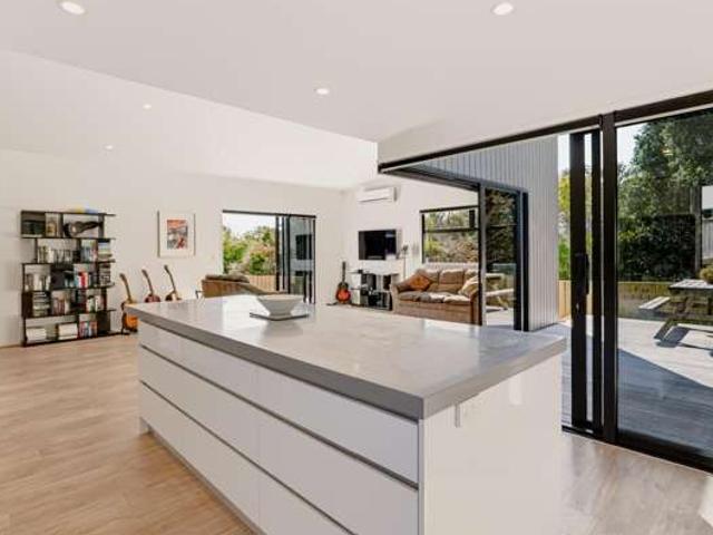 House for sale in Strandon, New Plymouth