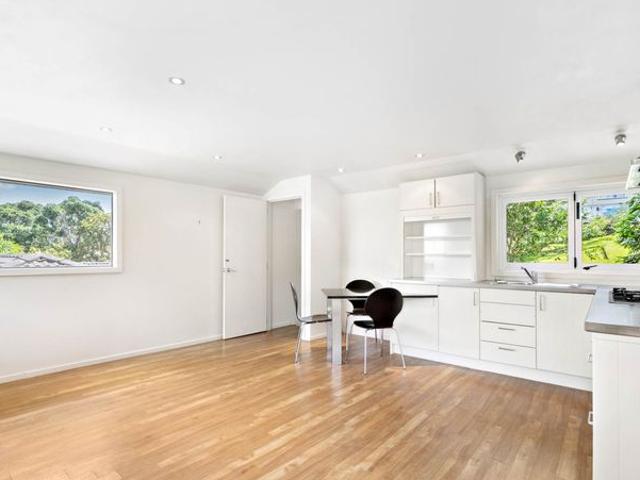 Apartment for rent in Birkdale, Kaipātiki