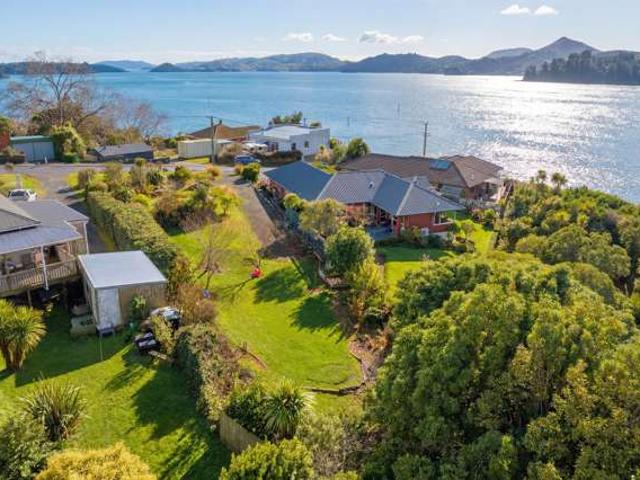 Land for sale in Otakou