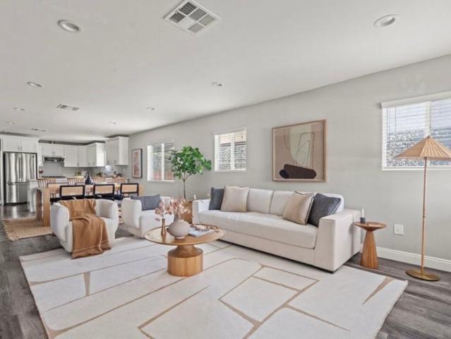 Room for rent in Canoga Park, California
