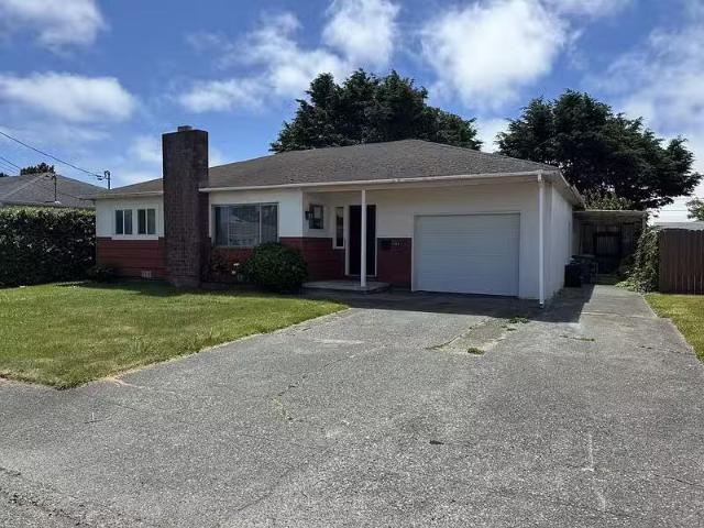 House for rent in Crescent City