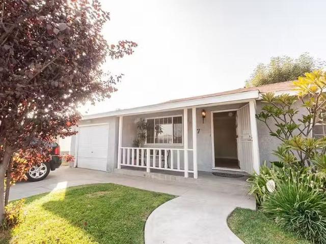 House for rent in Downey