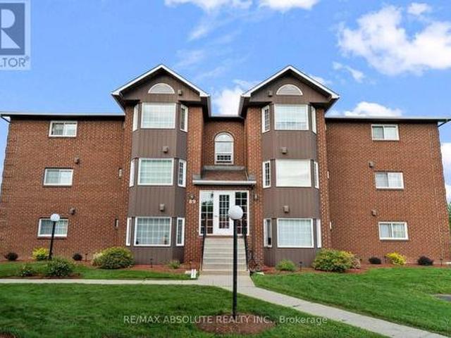Condo for sale in Renfrew, Ontario