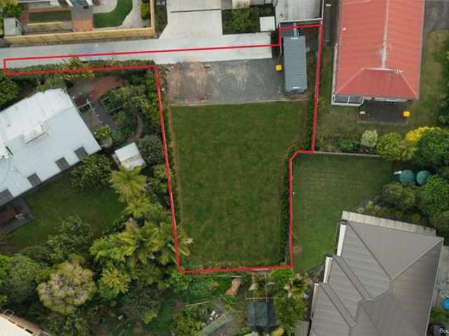 Land for sale in Hamilton, Waikato