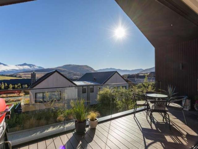 House for sale in Otakou