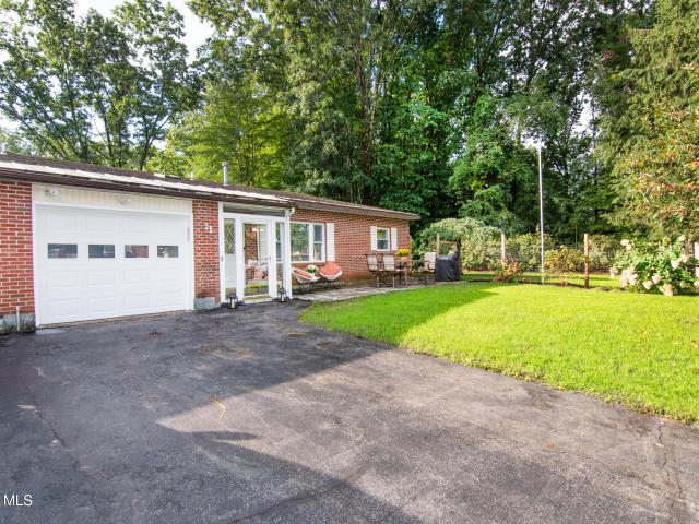 Townhouse for sale in Town of Clifton Park, Saratoga County