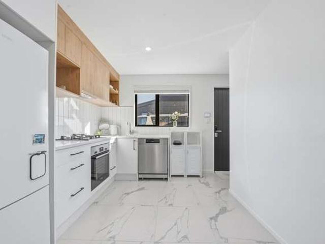 House for sale in Conifer Grove, Papakura