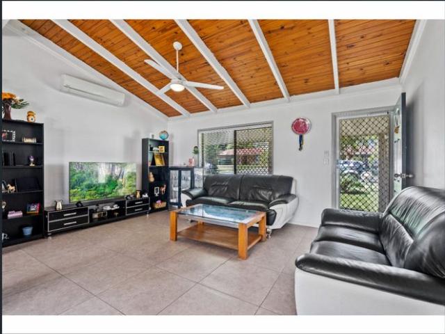 House for rent in Hillcrest, Greater Brisbane