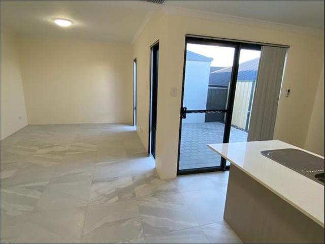 Townhouse for rent in Success, City of Cockburn