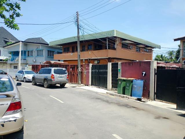 Flat for sale in Surulere , Surulere
