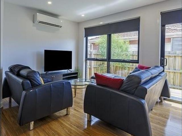 Townhouse for rent in Camerons Creek, Victoria