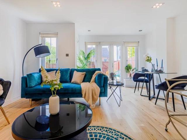 Apartment for rent in Scotstounhill, Scotstoun