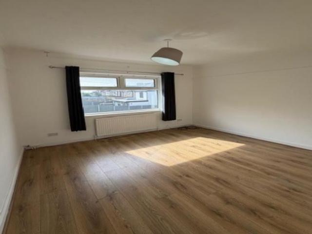 Apartment for rent in Woodford Bridge, Greater London