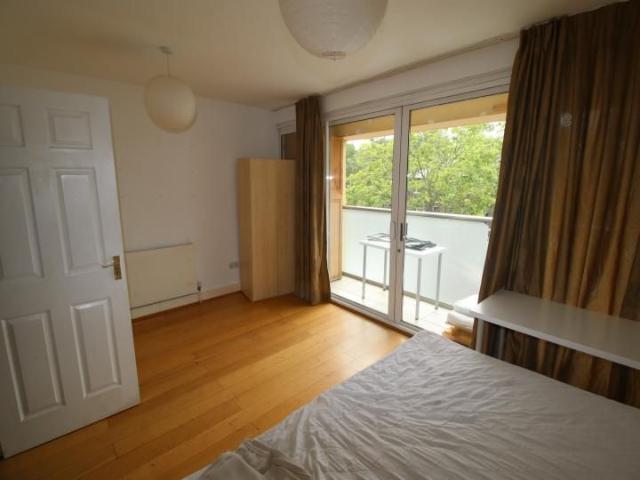 House for rent in London Borough of Ealing, Greater London