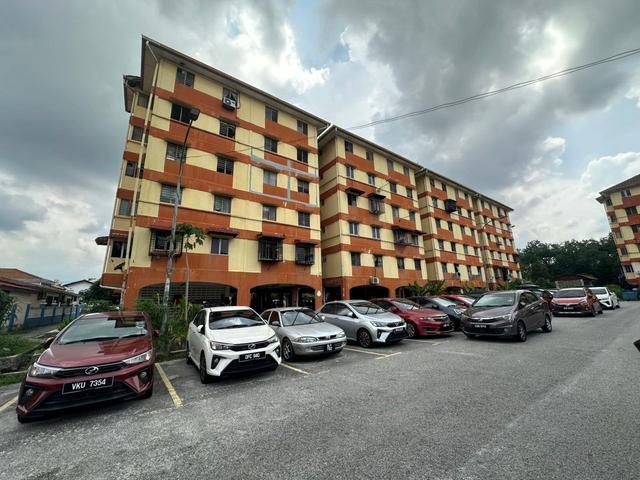 Flat for sale in Petaling, Alam Impian