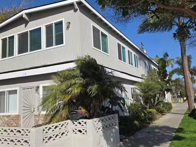 Condo for rent in Huntington Beach