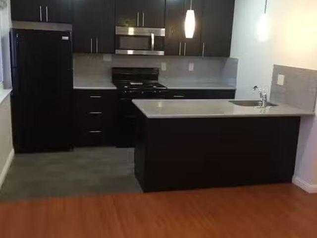 Condo for rent in Oakland