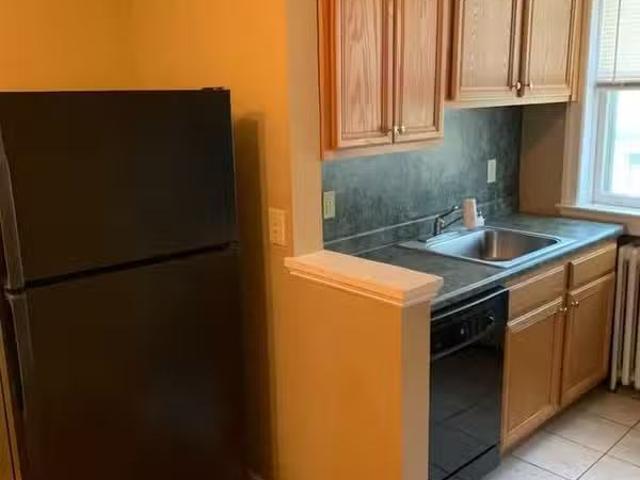 Condo for rent in Albany