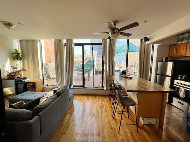Room for rent in Arverne, New York