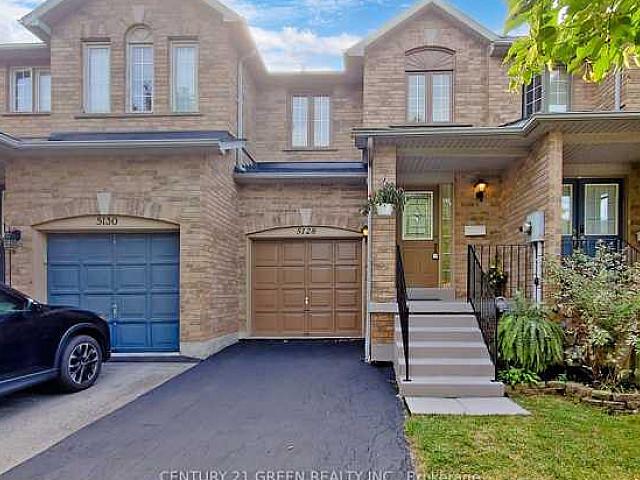 House for sale in Burlington House for sale in Burlington
