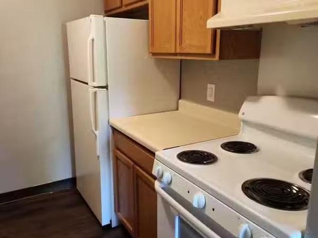 Condo for rent in Adrian