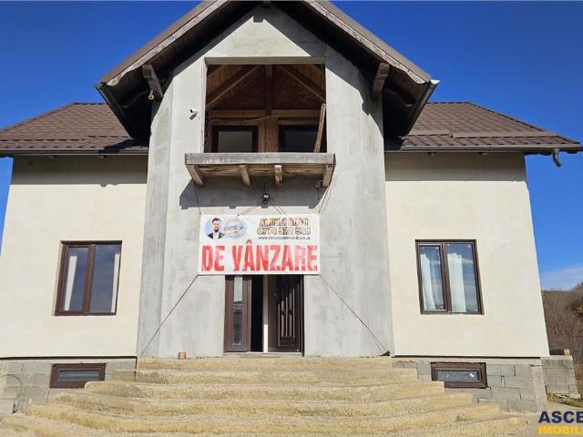 Casă vânzări în Persani, Brașov