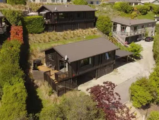 House for sale in Otakou
