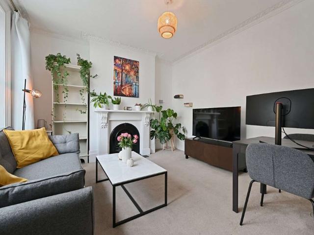 Apartment for rent in London Borough of Hammersmith and Fulham, Greater London
