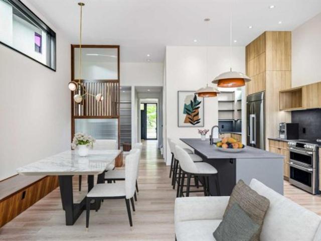 House for sale in Spruce Cliff, Calgary