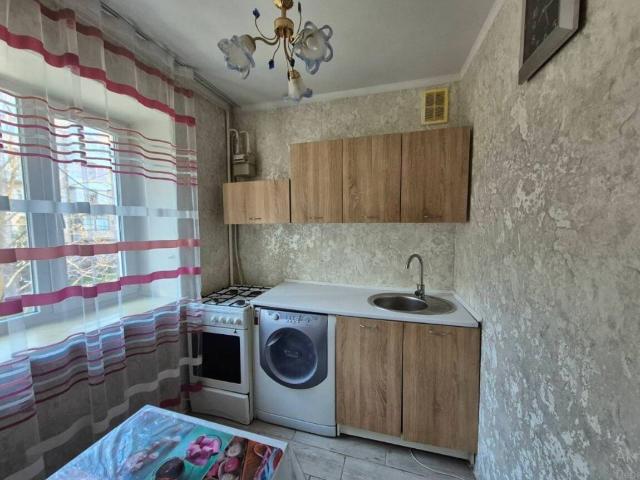 Квартира продажа в Великодолинском, Днепропетровской области