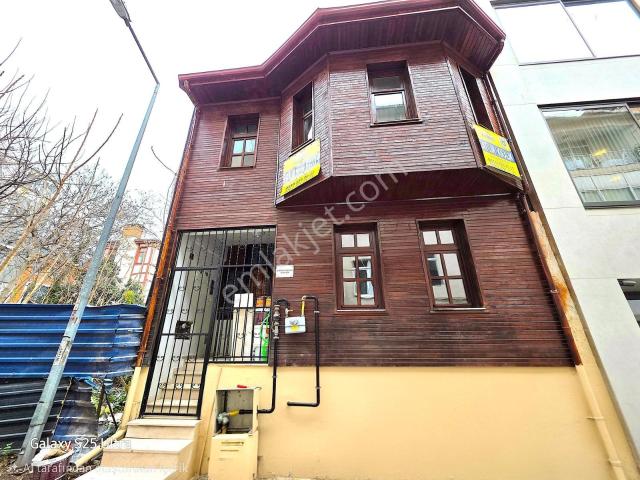İzmit, Kocaeli içerisinde satılık Bina