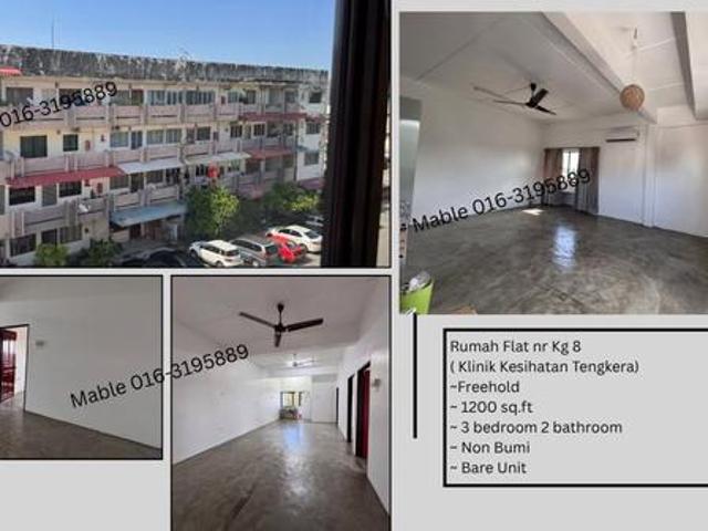 Flat for sale in Malaka