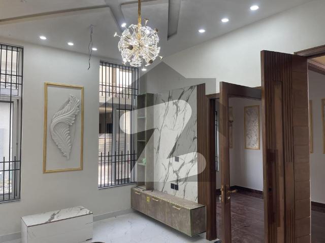 House for sale in Faisalabad, Islamabad Capital Territory