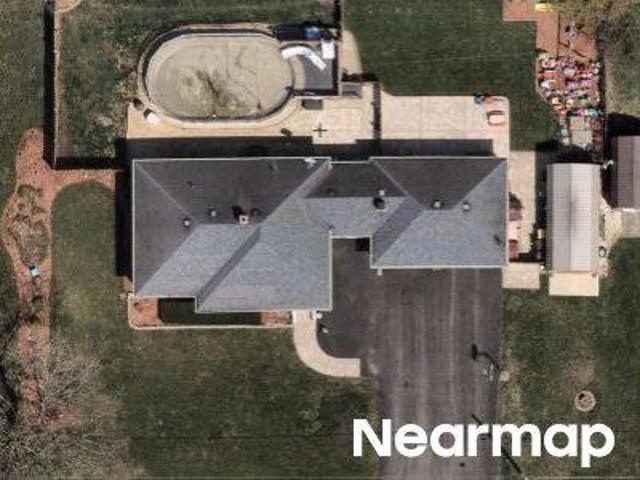 House for sale in Mchenry, Illinois