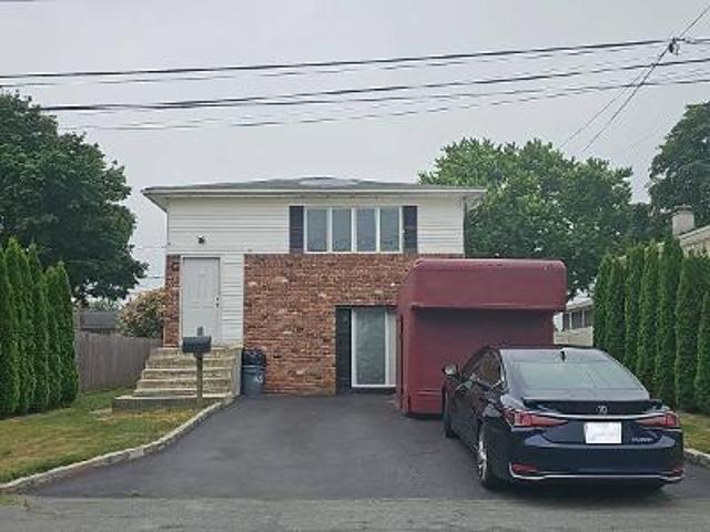 House for sale in Babylon, New York