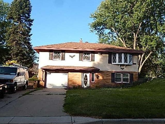 House for sale in Oakdale, Minnesota