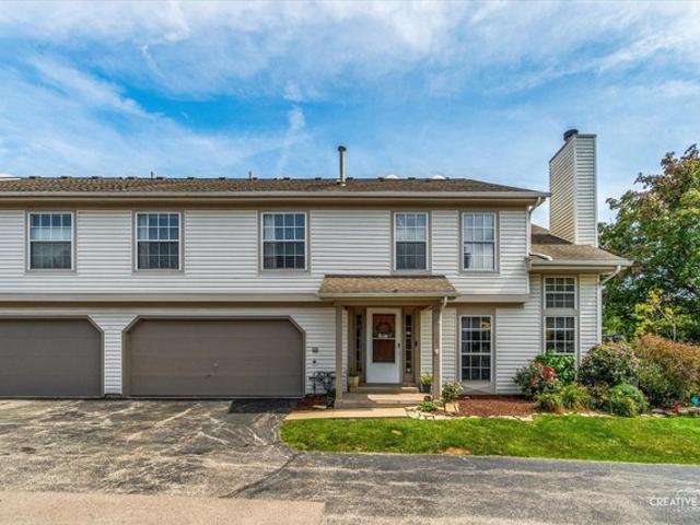 Townhouse for sale in Warrenville, Illinois