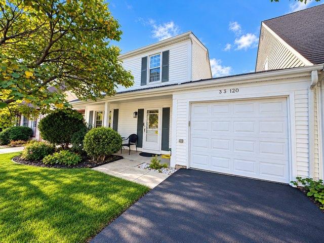 Townhouse for sale in Warrenville, DuPage County