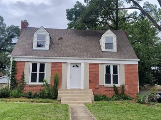 House for sale in Warrenville, Illinois