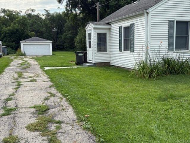House for sale in Warrenville, Illinois